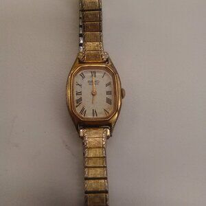 VINTAGE Seiko Quartz watch...model 2320-6559